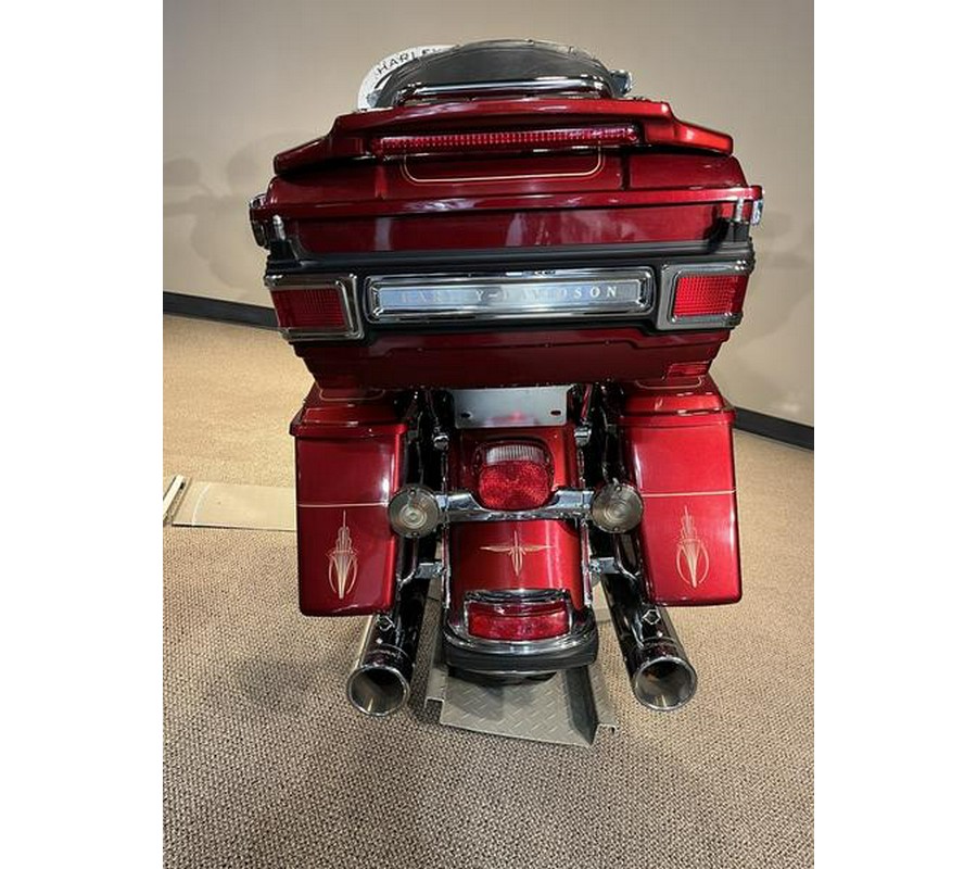 2010 Harley-Davidson® FLHTCU - Ultra Classic® Electra Glide