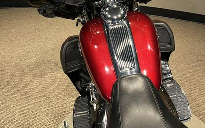 2010 Harley-Davidson® FLHTCU - Ultra Classic® Electra Glide