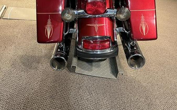 2010 Harley-Davidson® FLHTCU - Ultra Classic® Electra Glide