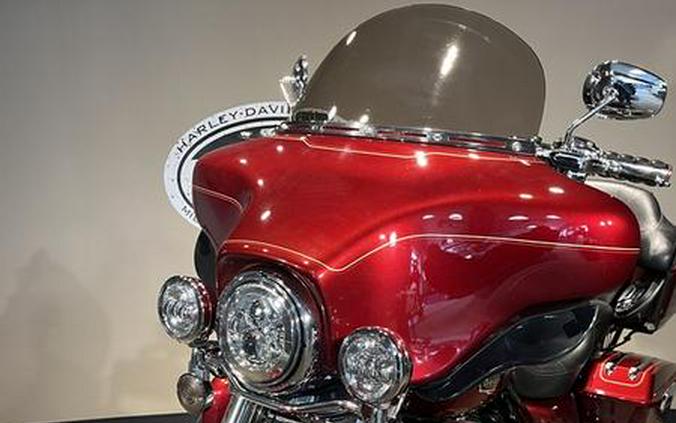 2010 Harley-Davidson® FLHTCU - Ultra Classic® Electra Glide