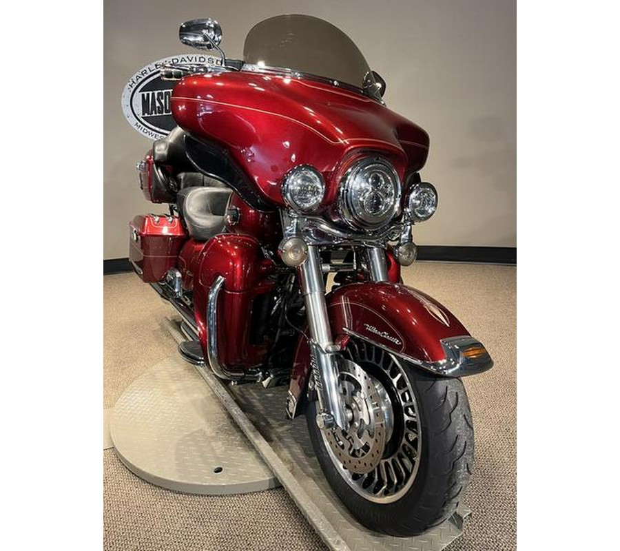 2010 Harley-Davidson® FLHTCU - Ultra Classic® Electra Glide