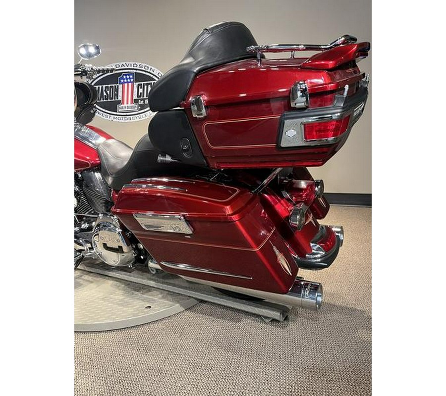 2010 Harley-Davidson® FLHTCU - Ultra Classic® Electra Glide