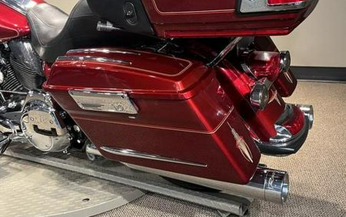 2010 Harley-Davidson® FLHTCU - Ultra Classic® Electra Glide