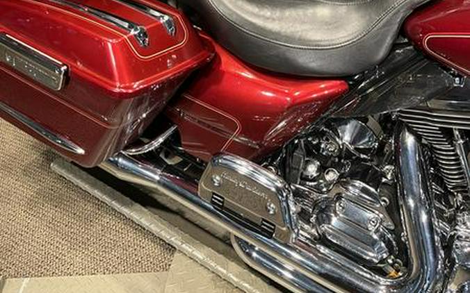 2010 Harley-Davidson® FLHTCU - Ultra Classic® Electra Glide