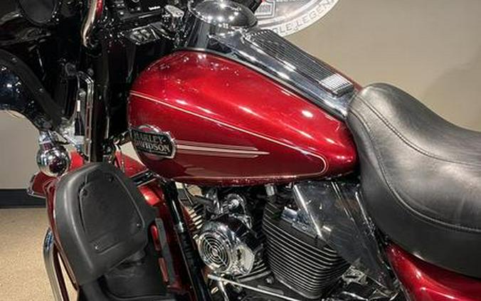 2010 Harley-Davidson® FLHTCU - Ultra Classic® Electra Glide