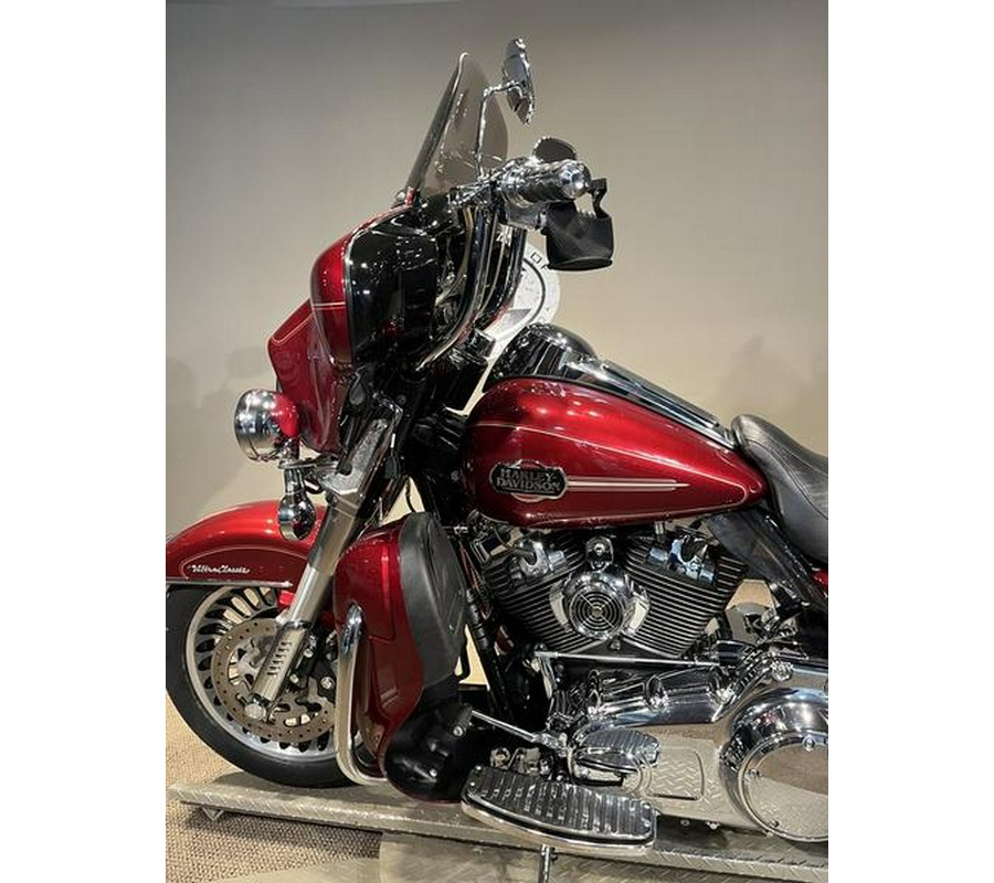2010 Harley-Davidson® FLHTCU - Ultra Classic® Electra Glide