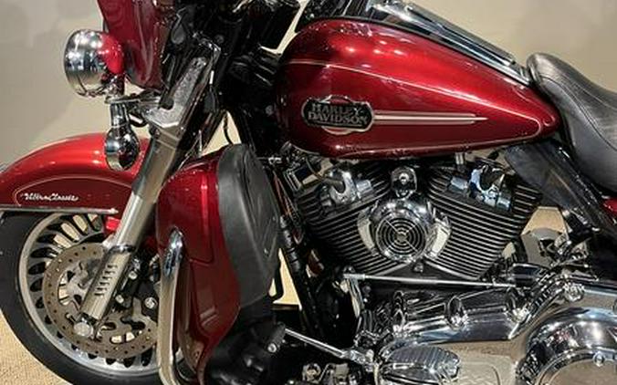 2010 Harley-Davidson® FLHTCU - Ultra Classic® Electra Glide