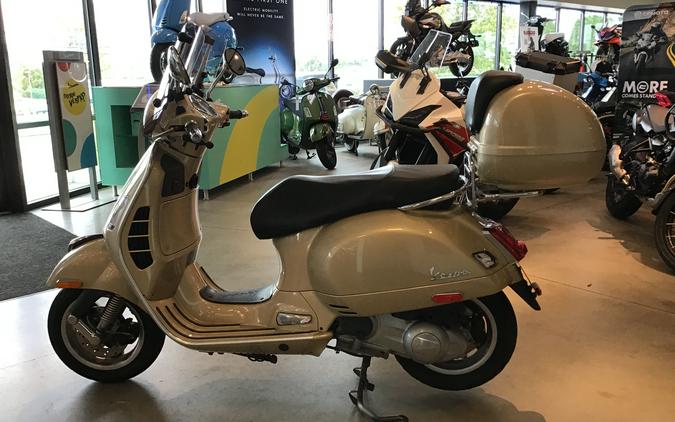 2019 Vespa GTS 300