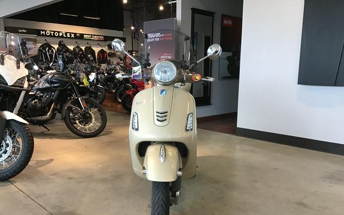 2019 Vespa GTS 300