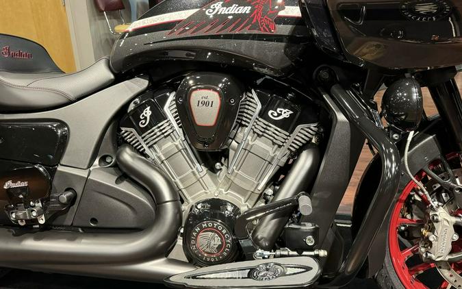 2024 Indian Motorcycle® Challenger® Elite Charcoal Candy/Black Candy