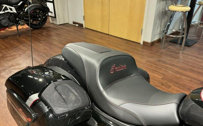 2024 Indian Motorcycle® Challenger® Elite Charcoal Candy/Black Candy