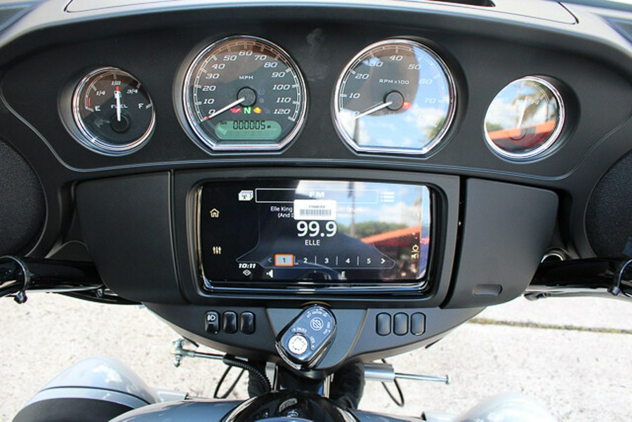New 2025 Harley-Davidson Tri Glide Ultra FLHTCUTG Trike For Sale In Miami, Florida