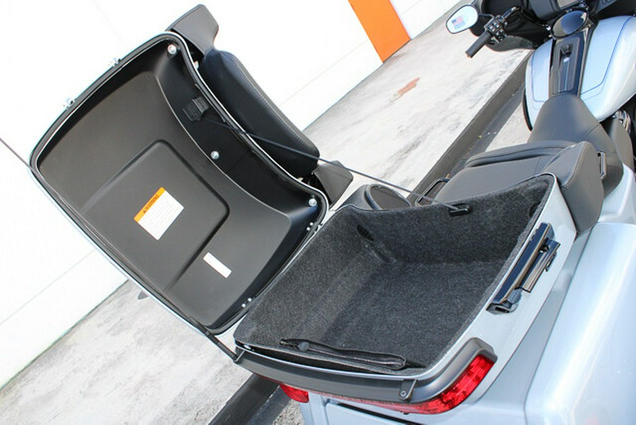 New 2025 Harley-Davidson Tri Glide Ultra FLHTCUTG Trike For Sale In Miami, Florida