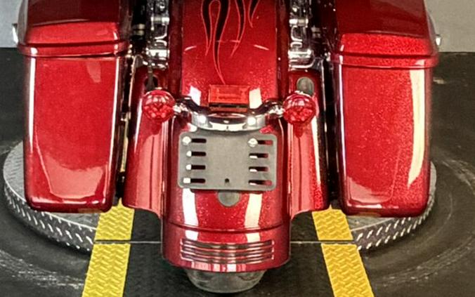 2017 Harley-Davidson® Street Glide® Special FLHXS HC HTRD RED FLK