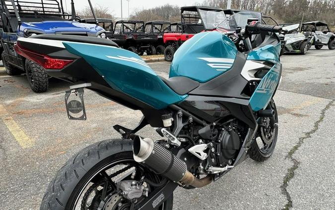 2021 Kawasaki Ninja® 400 Base