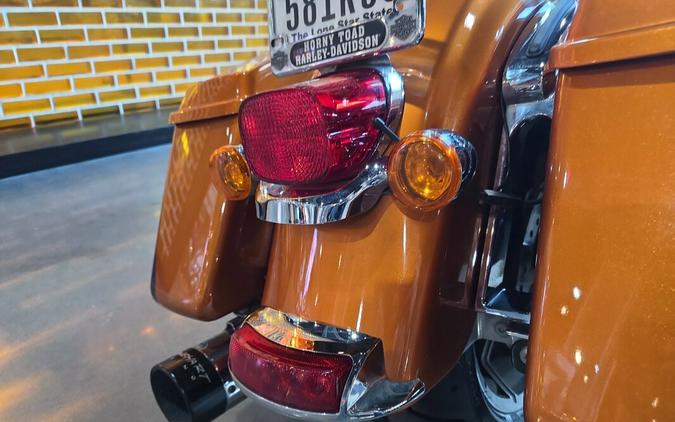 2015 Harley-Davidson® Ultra Limited FLHTK