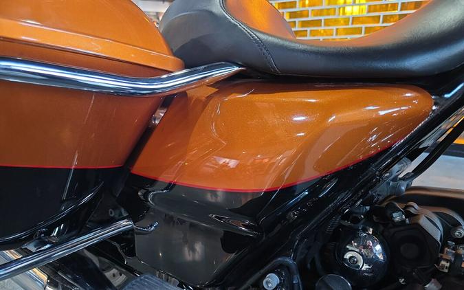 2015 Harley-Davidson® Ultra Limited FLHTK