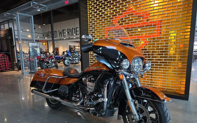 2015 Harley-Davidson® Ultra Limited FLHTK