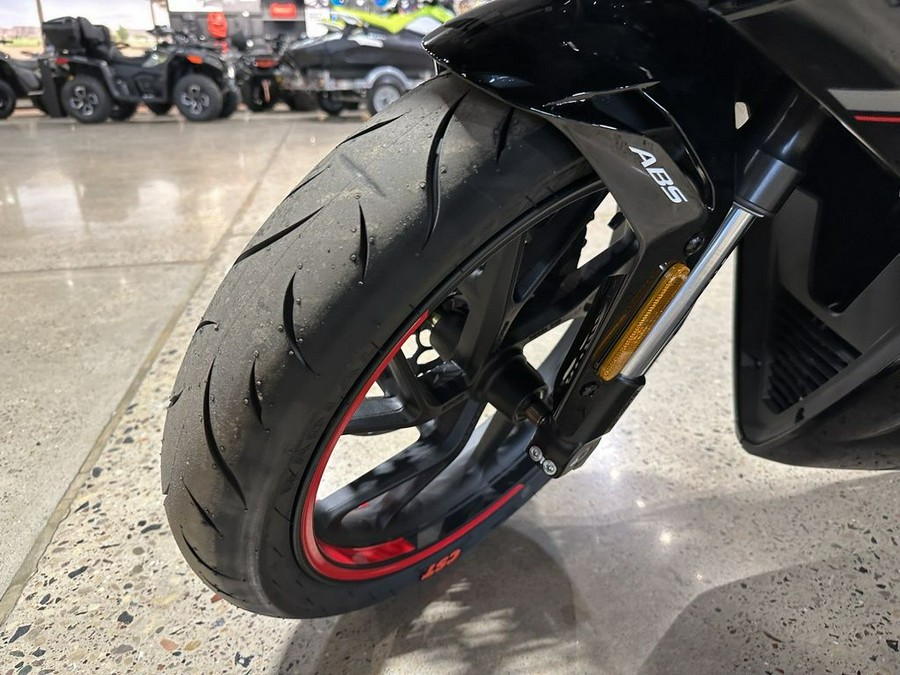 2023 CFMoto 300SS