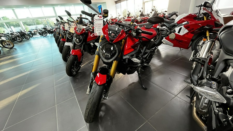 2024 Ducati Monster