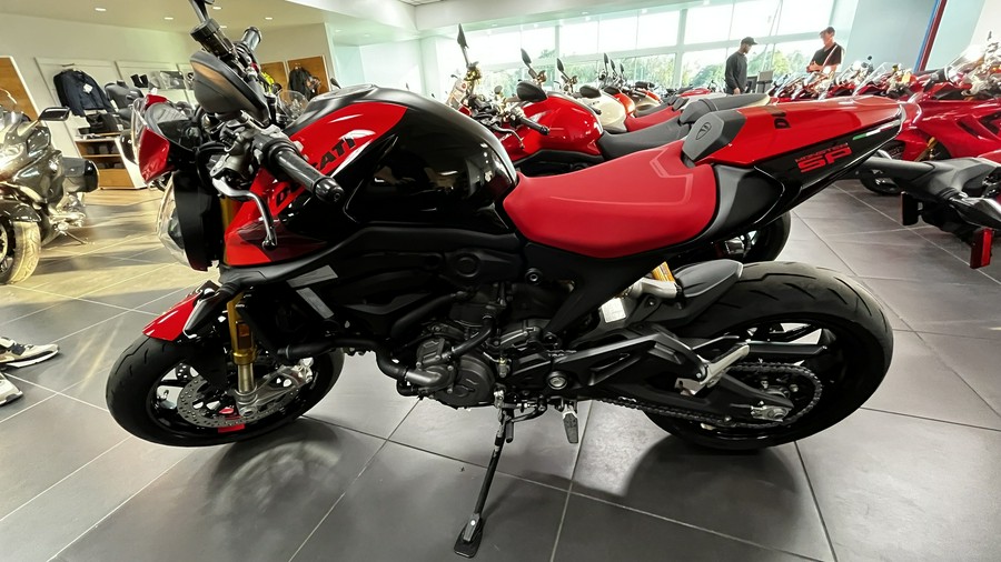 2024 Ducati Monster