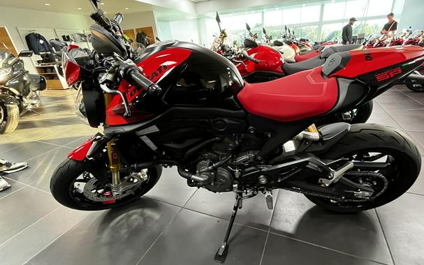 2024 Ducati Monster