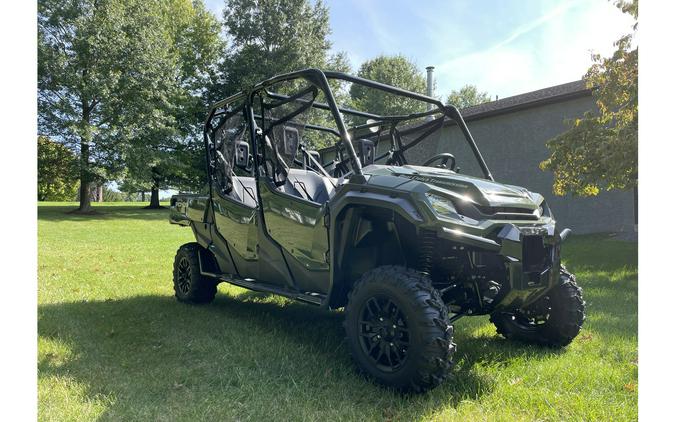 2023 Honda Pioneer 1000-6 Deluxe Crew