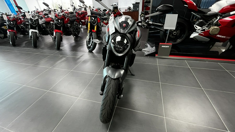 2024 Ducati Monster