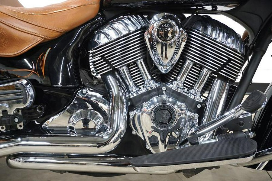 2017 Indian Motorcycle® Roadmaster® Classic Thunder Black