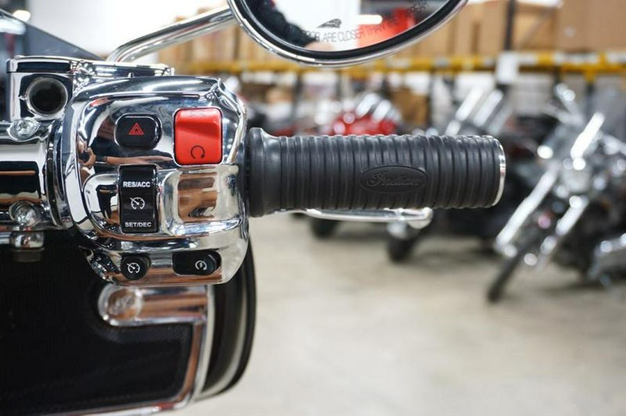 2017 Indian Motorcycle® Roadmaster® Classic Thunder Black