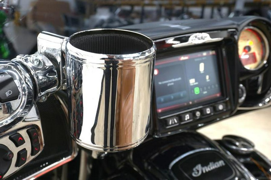 2017 Indian Motorcycle® Roadmaster® Classic Thunder Black