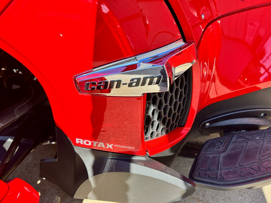 2013 Can-Am Spyder® RT-S SE5