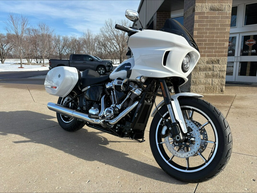 2026 Harley-Davidson® Low Rider® ST White Onyx Pearl - Chrome