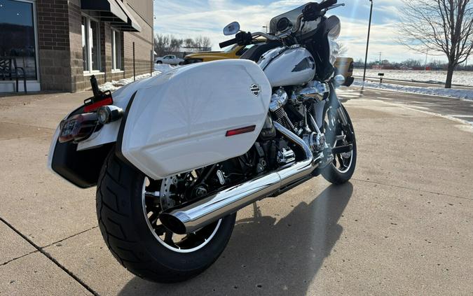 2026 Harley-Davidson® Low Rider® ST White Onyx Pearl - Chrome