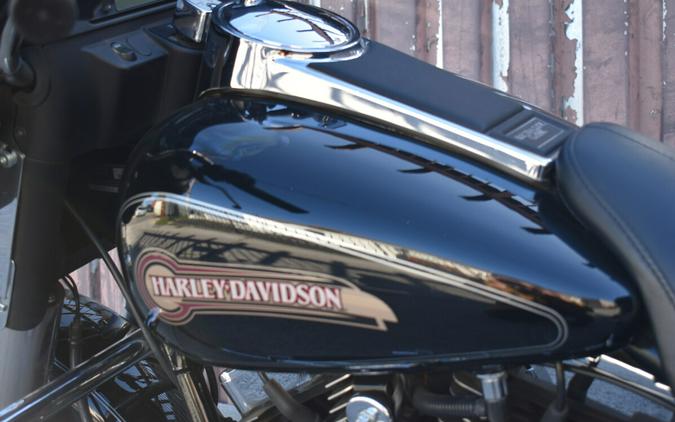 2006 Harley-Davidson® Electra Glide® Classic FLHTC