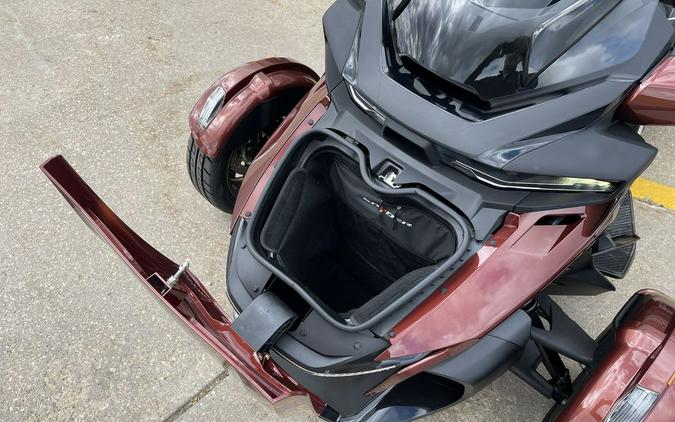 2026 Can-Am® Spyder RT Sea-to-Sky
