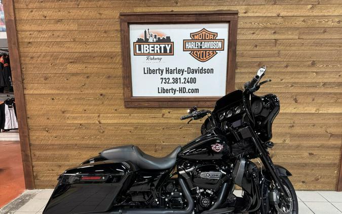 2019 Harley-Davidson® Street Glide® Special Vivid Black FLHXS