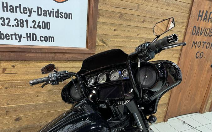 2019 Harley-Davidson® Street Glide® Special Vivid Black FLHXS