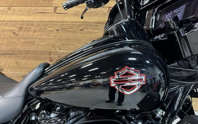 2019 Harley-Davidson® Street Glide® Special Vivid Black FLHXS