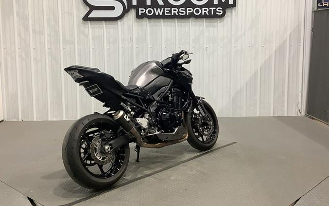 2023 Kawasaki Z900 ABS Metallic Black/Graphite Gray/Flat Black