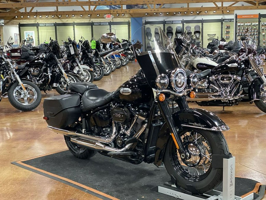 2021 Harley-Davidson FLHCS - Heritage Classic 114