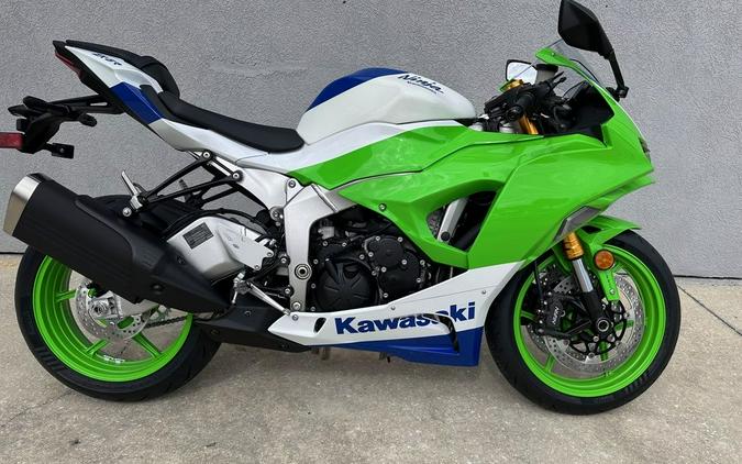 2024 Kawasaki Ninja® ZX™-6R 40th Anniversary Edition ABS