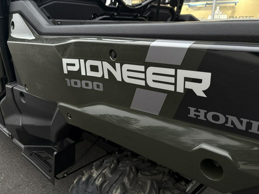 2025 Honda Pioneer 1000-6 Deluxe Crew