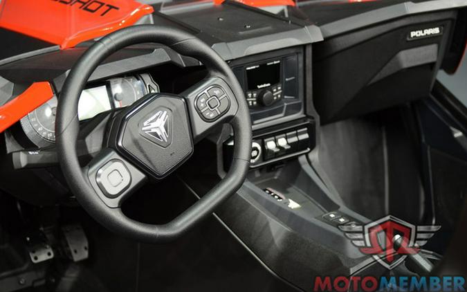 2025 Polaris Slingshot SLINGSHOT S Autodrive Slingshot Red