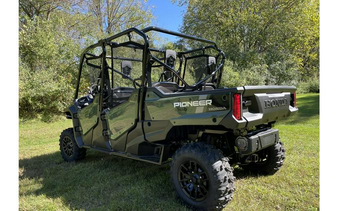 2023 Honda Pioneer 1000-6 Deluxe Crew