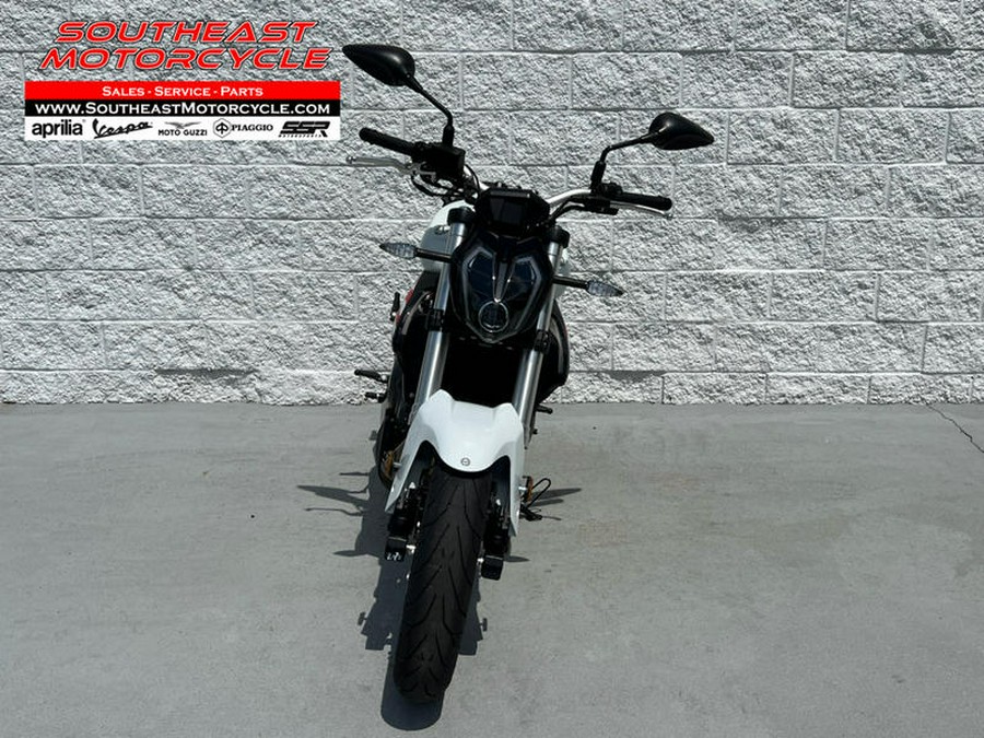 2023 Benelli 302S