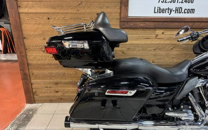 2021 Harley-Davidson® Street Glide® Vivid Black FLHX