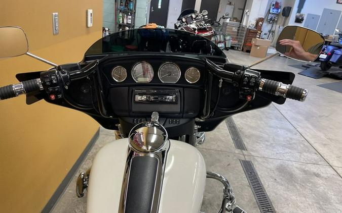 2017 Harley-Davidson FLHTP - Electra Glide Fire/Rescue FLHP - Road King FireRescue