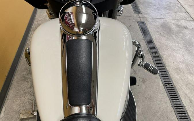 2017 Harley-Davidson FLHTP - Electra Glide Fire/Rescue FLHP - Road King FireRescue