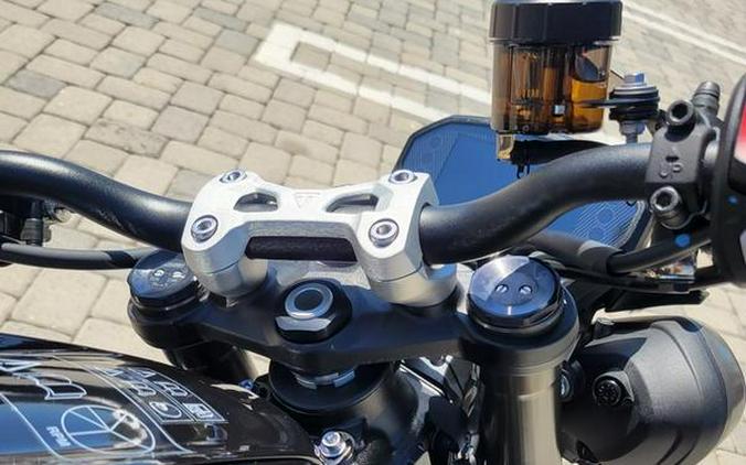 2025 Triumph Street Triple 765 RS Phantom Black